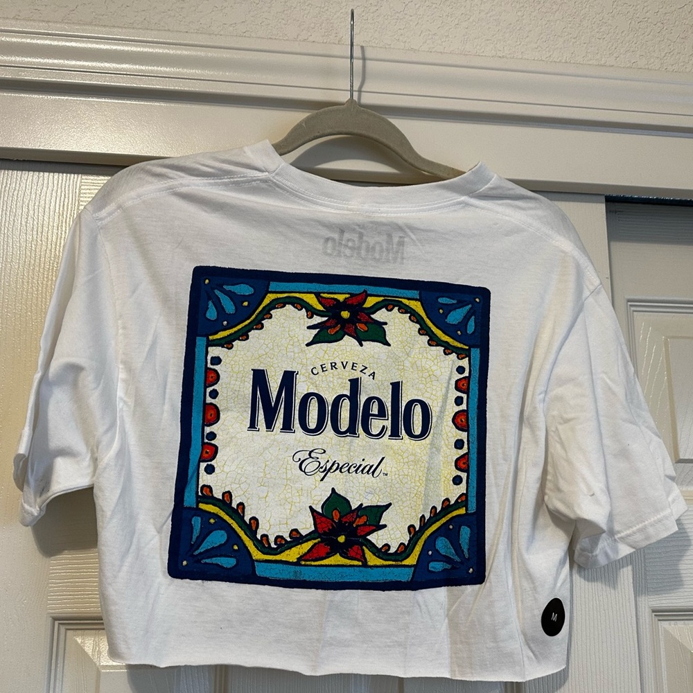 ModelCo White Graphic Crop Top